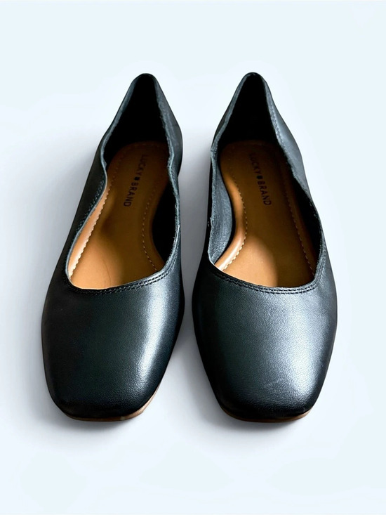 LUCY BRAND Shoes - LUCY BRAND Black Leather Flats Size 8 Women Like New